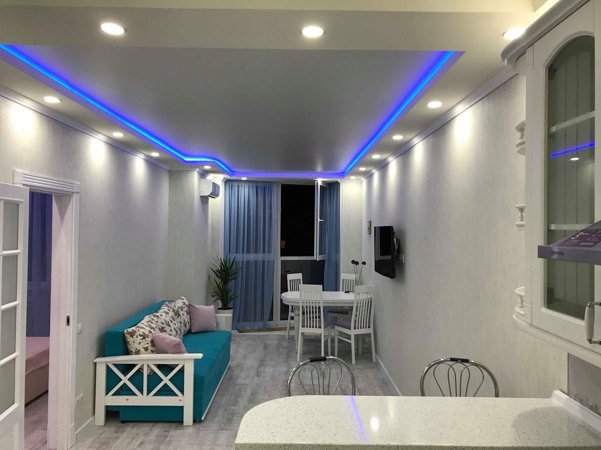 Luxe Apartment On Drahomanova Киев Екстериор снимка
