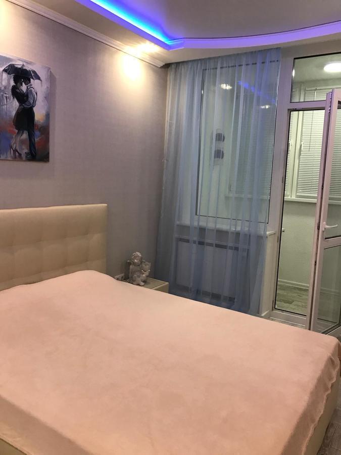 Luxe Apartment On Drahomanova Киев Екстериор снимка