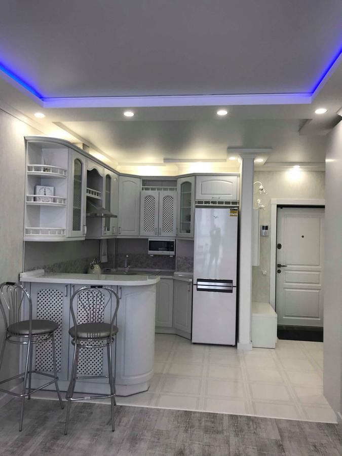 Luxe Apartment On Drahomanova Киев Екстериор снимка
